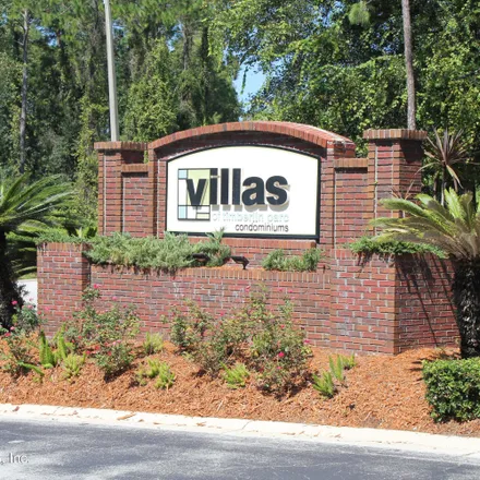 Buy this 1 bed condo on The Villas of Timberlin Parc in 7701 Timberlin Park Boulevard, Jacksonville
