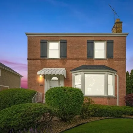 Image 3 - 7352 North Oleander Avenue, Chicago, IL 60714, USA - House for sale