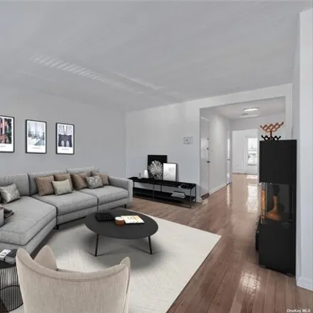 Image 7 - 56-14 208th Street, New York, NY 11364, USA - House for sale