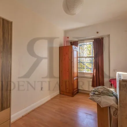 Rent this 2 bed apartment on Nunhead in Kimberley Avenue, London