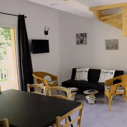 Rent this 2 bed apartment on 34240 Lamalou-les-Bains