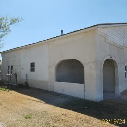 Image 3 - 701 East Foster Avenue, Pampa, TX 79065, USA - House for sale