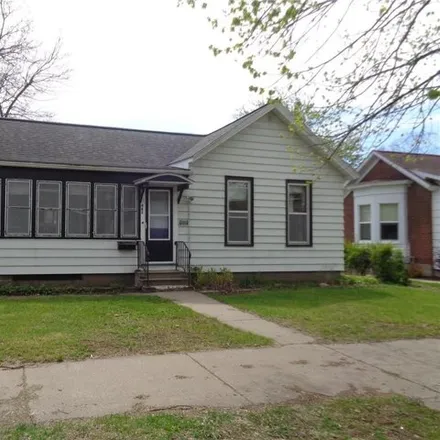 Buy this 3 bed house on 467 East Wabasha Street in Winona, MN 55987