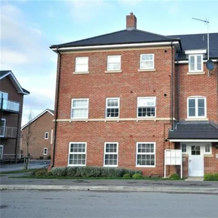 Rent this 2 bed room on Buttercup Lane in Woodley, RG5 4FA