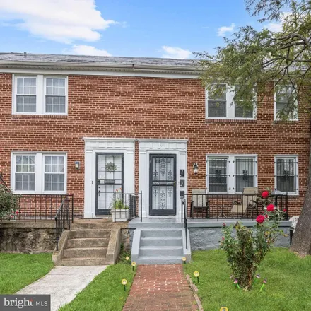 Image 3 - 362 East Belvedere Avenue, Baltimore, MD 21212, USA - Townhouse for sale