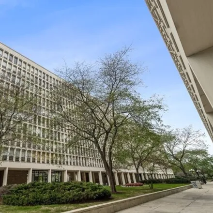 Rent this studio condo on 1401-1451 East 55th Street in Chicago, IL 60615