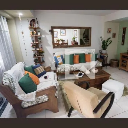Buy this 5 bed house on Rua Jaime Bitencourt in Camboinhas, Niterói - RJ