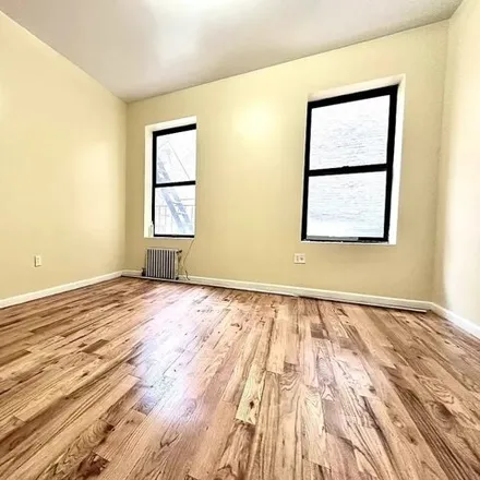 Rent this 3 bed apartment on 667 West 177th Street in New York, NY 10033