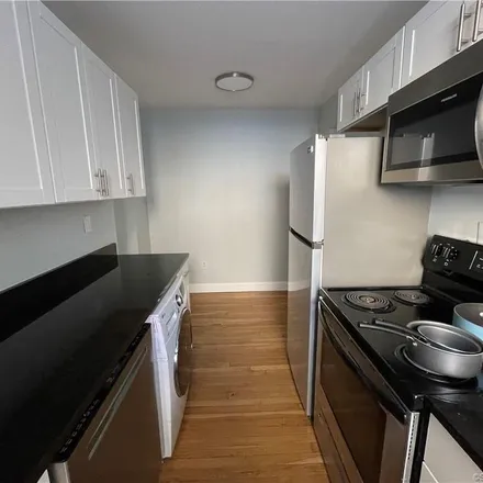Rent this 1 bed apartment on 231 Golden Hill Street in East Bridgeport, Bridgeport