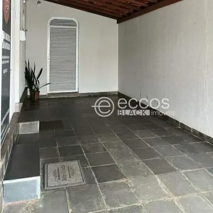 Rent this 4 bed house on Estação 03 SESC in Avenida João Naves de Ávila, Cazeca