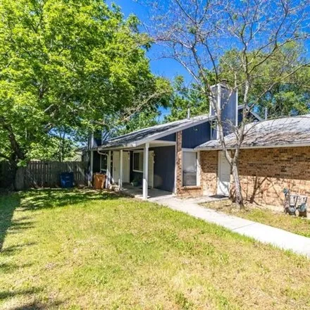 Image 1 - 2800 Burleson Road, Austin, TX 78741, USA - House for sale