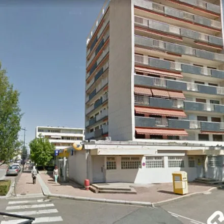 Image 6 - Quai de Pincourt, 42300 Roanne, France - Apartment for rent