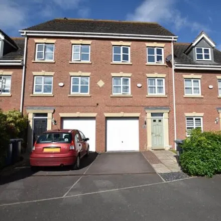 Buy this 3 bed townhouse on Osier Fields in East Leake, LE12 6JF