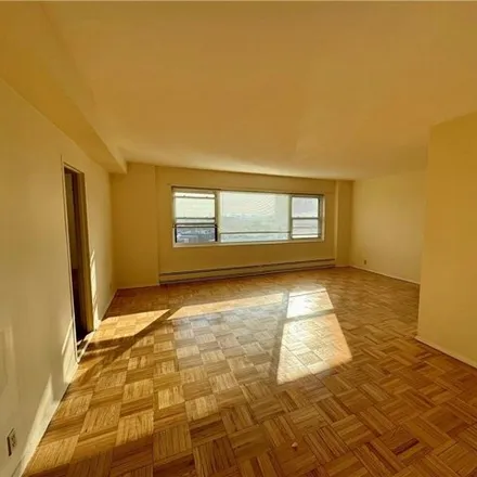 Buy this studio apartment on 7 Webb Avenue in New York, NY 10468