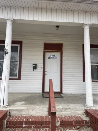 Rent this 3 bed house on 2206 Faraon St in Saint Joseph, Missouri