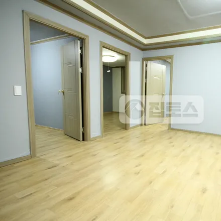 Image 2 - 서울특별시 서초구 반포동 704-14 - Apartment for rent