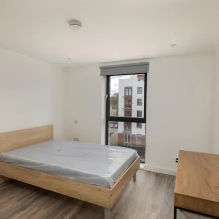 Image 1 - 4 The Hill, Bristol, BS4 3EH, United Kingdom - House for rent