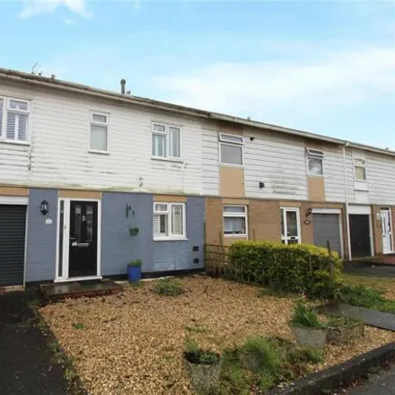 Buy this 3 bed townhouse on 331-335 Abbey Road in Basingstoke, RG24 9EH