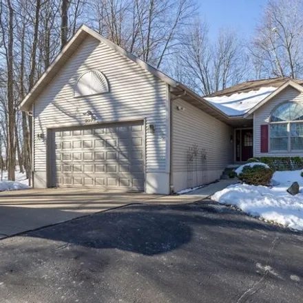 Image 3 - The Highlands, Belle Isle Drive, Morton Township, MI 49346, USA - House for sale