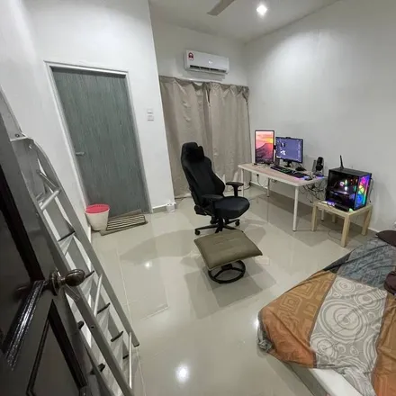Rent this 1 bed apartment on Jalan SS 23/37 in SS 23, 47400 Petaling Jaya