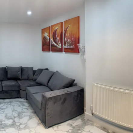 Image 2 - Xanadu, 25 Oak Tree Lane, Selly Oak, B29 6JE, United Kingdom - Apartment for rent