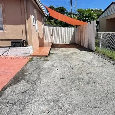 Image 7 - 6121 Southwest 17th Street, West Miami, Miami-Dade County, FL 33155, USA - House for sale