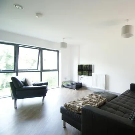Rent this 2 bed room on Paintworks in Central Road, Bristol