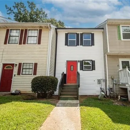 Rent this 3 bed townhouse on 6978 Oakhill Circle in Cobb County, GA 30168
