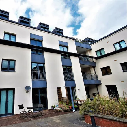 Rent this 2 bed apartment on Nando's in 17-19 Livery Street, Royal Leamington Spa