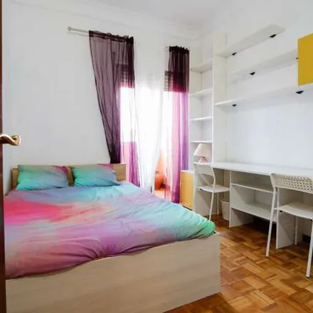 Rent this 3 bed apartment on Madrid in Pza. Conde de Casal, Avenida del Mediterráneo