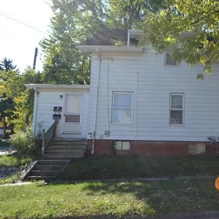 Image 2 - 1002 Downey Street, Flint, MI 48503, USA - Duplex for sale