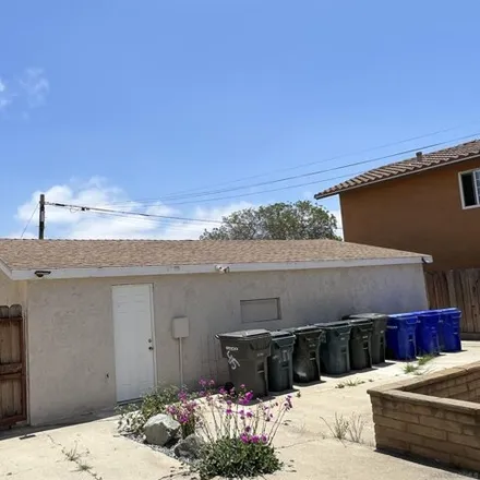 Image 5 - 411 8th Street, Imperial Beach, CA 91932, USA - House for sale