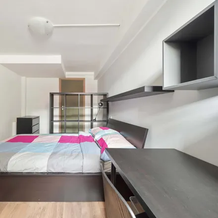 Rent this 5 bed room on Via Ernesto Breda in 146, 20126 Milan MI