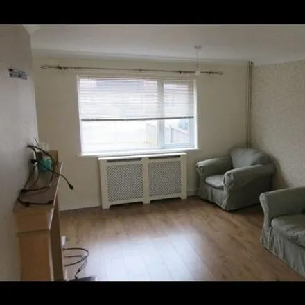 Image 9 - Bourne Avenue, Basildon, SS15 6HH, United Kingdom - Duplex for rent