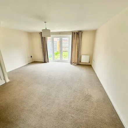 Image 3 - Hardings Wood Avenue, Wheelock, CW11 3DS, United Kingdom - Apartment for rent