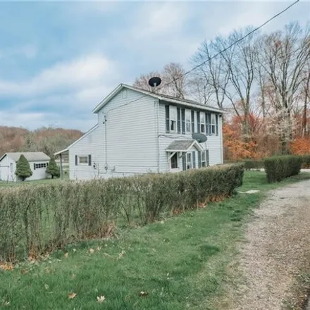 Image 3 - 2413 Neal Road, Graceton, Center Township, PA 15731, USA - House for sale