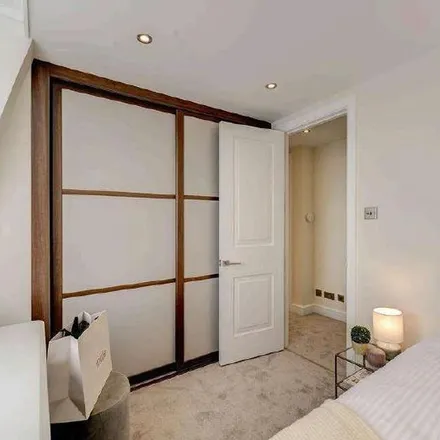 Image 2 - 55 Ebury Street, London, SW1W 0NZ, United Kingdom - Apartment for rent