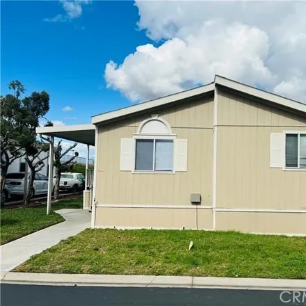 Image 1 - South Smith Avenue, Corona, CA 92882, USA - Apartment for sale