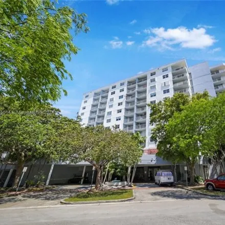 Buy this 1 bed condo on 6900 Bay Drive in Isle of Normandy, Miami Beach