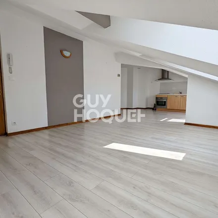 Rent this 2 bed apartment on Chemin de la Forêt de Tournay in 25580 Fallerans, France