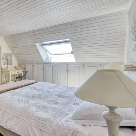 Rent this 5 bed house on 50590 Regnéville-sur-Mer