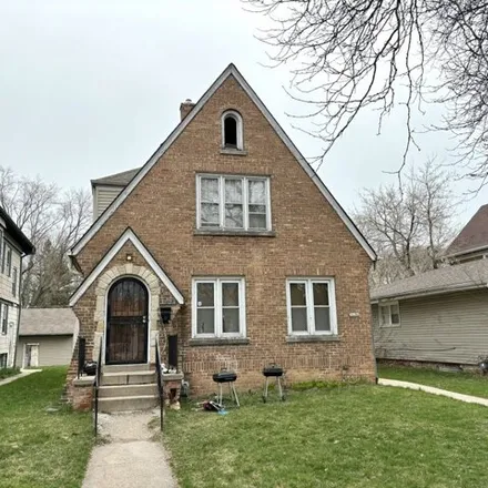 Buy this studio house on 3624 in 3624A North 39th Street, Milwaukee
