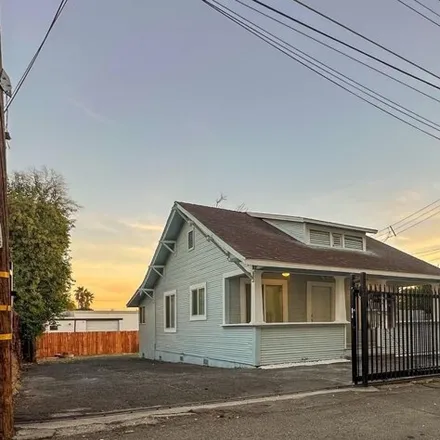 Buy this 2 bed house on Del Paso Boulevard Rio Linda Boulevard Alley in Sacramento, CA 95813