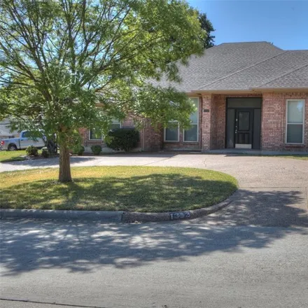 Image 4 - 1353 Xavier Drive, Mansfield, TX 76063, USA - House for sale