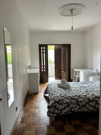Image 2 - Almeida Valente, Rua Conde de Avranches, 4249-004 Porto, Portugal - Room for rent
