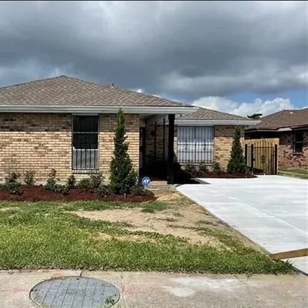Rent this 2 bed house on 4932 Alcée Fortier Boulevard in Versailles, New Orleans
