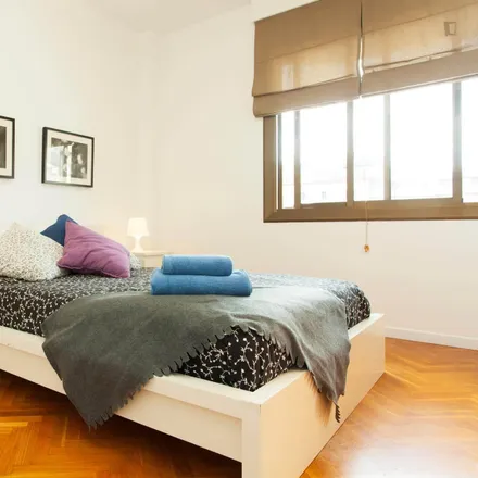 Rent this 4 bed apartment on Carrer de Provença in 192, 194