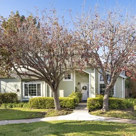 Rent this 4 bed house on 1539 Meadow Circle in Carpinteria, CA 93013