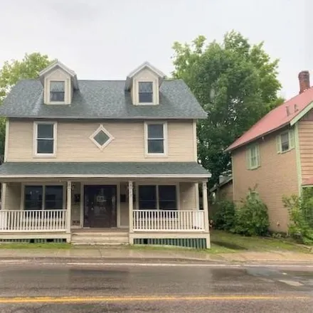 Buy this studio house on 88 Broadway in Harrietstown, Village of Saranac Lake