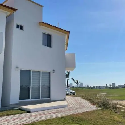 Rent this 4 bed house on Privada del Pelícano in 82000 Mazatlán, SIN